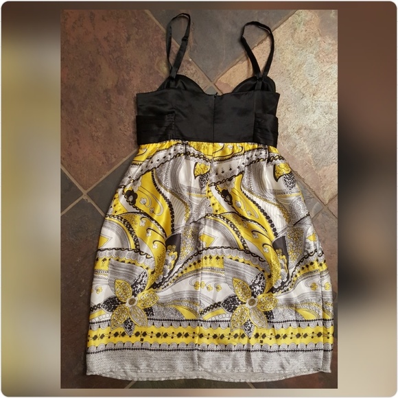 Silky, flowy dress - Picture 2 of 4